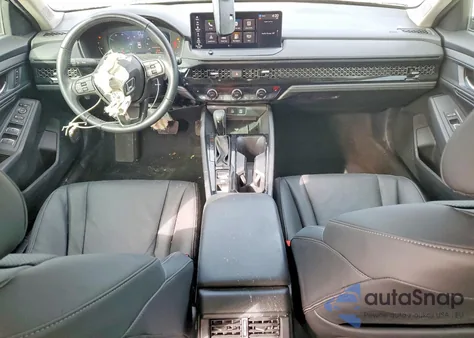 2025 Honda Accord Hybrid Exl z USA, uszkodzony, nr VIN 1HGCY2F63SA035241